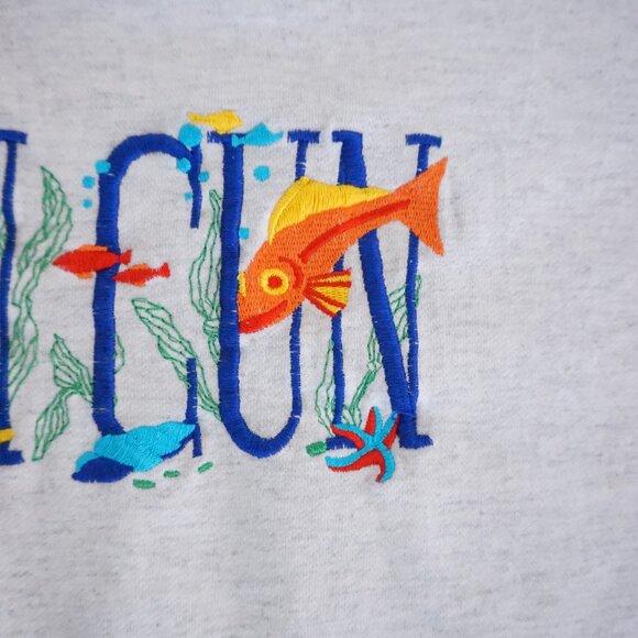 Vintage Cancun Embroidered Sweatshirt Gray Tropical Fish Graphic Vacation Y2K M - Picture 9 of 10